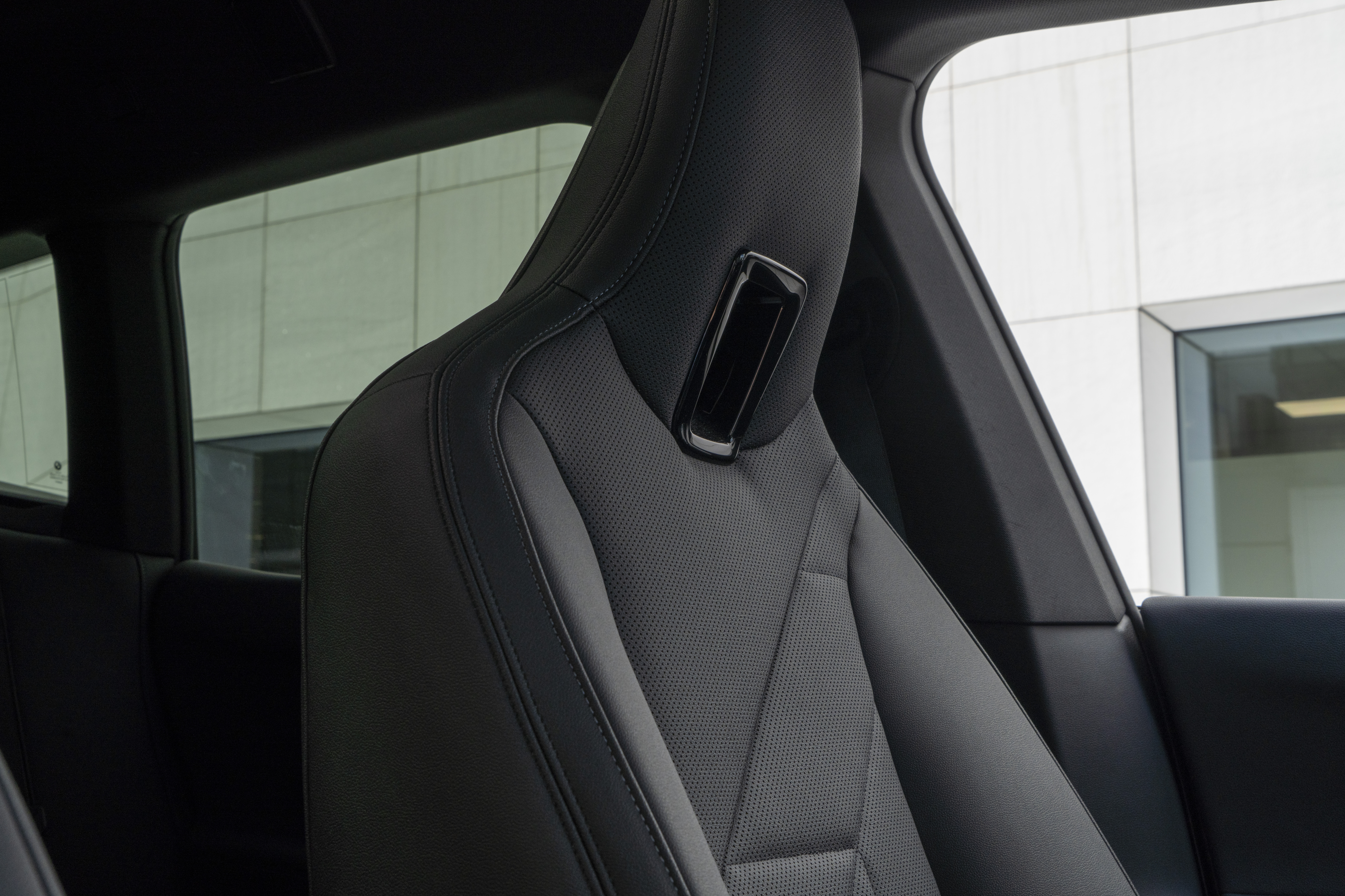 BMW iX_018